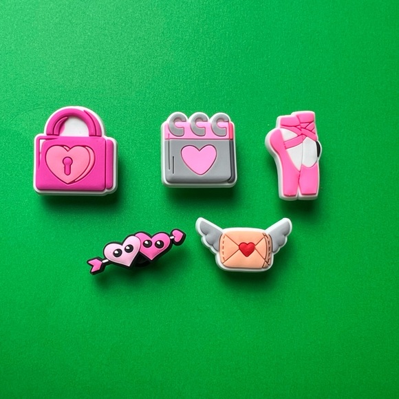 Girls Pink theme Crocs Shoe Charms Set of 17 - jibbitz Charms - Picture 3 of 6